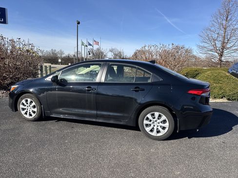 Used 2024 Toyota Corolla LE image 15