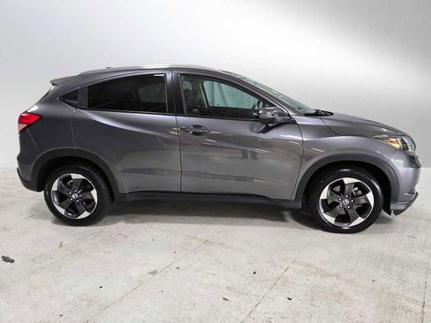 Used 2018 Honda HR-V EX-L image 2