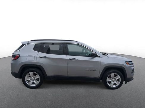 Certified 2022 Jeep Compass Latitude w/ Convenience Group image 9