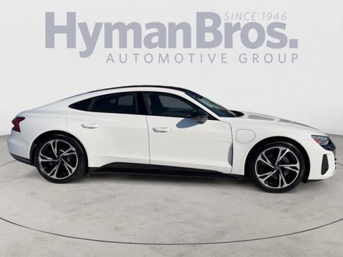 Used 2023 Audi e-tron GT Premium Plus image 2