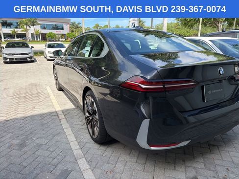 Certified 2024 BMW 530i w/ Premium Package image 4