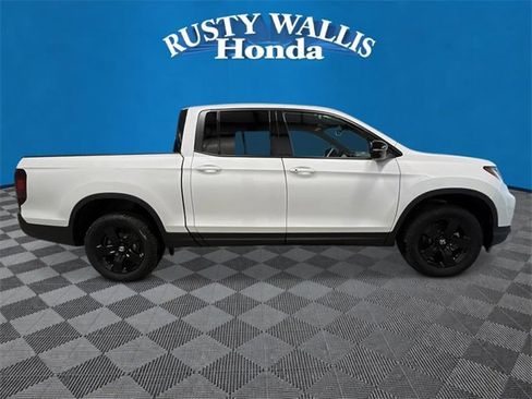 New 2026 Honda Ridgeline Black Edition image 2