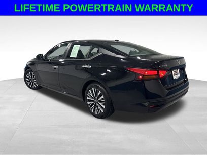Used 2024 Nissan Altima 2.5 SV