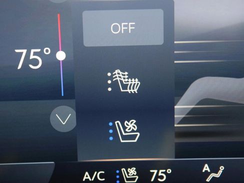 Used 2025 Buick Envision Avenir image 38