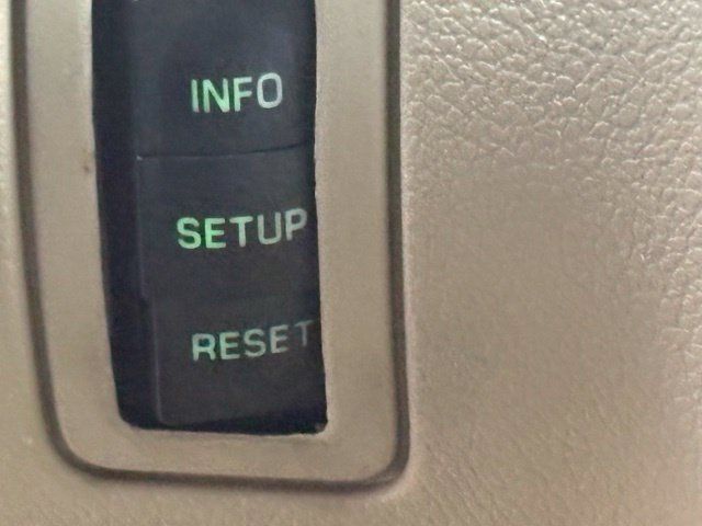 Used 2005 Mercury Monterey Premier FWD image 27