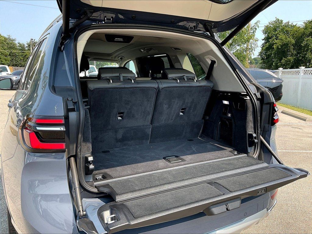 Used 2026 BMW X7 xDrive40i AWD/4WD image 40