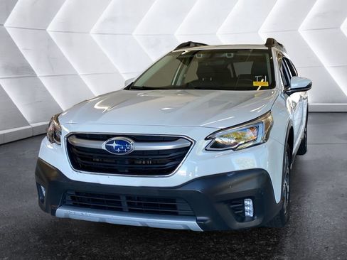 Used 2022 Subaru Outback Limited image 3