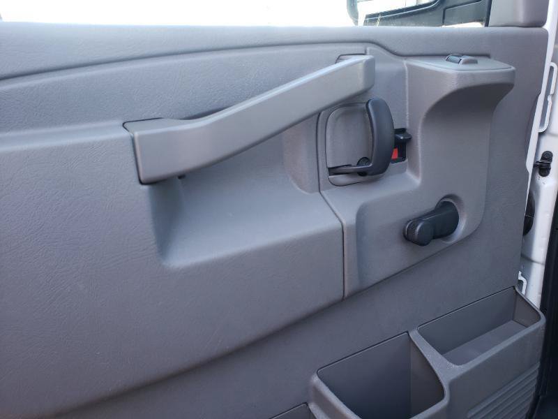 Used 2019 Chevrolet Express 2500 RWD image 20