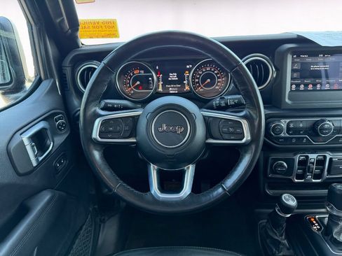 Used 2021 Jeep Wrangler Unlimited Sahara AWD/4WD image 12