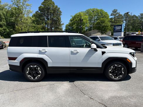 Used 2025 Hyundai Santa Fe SEL image 4