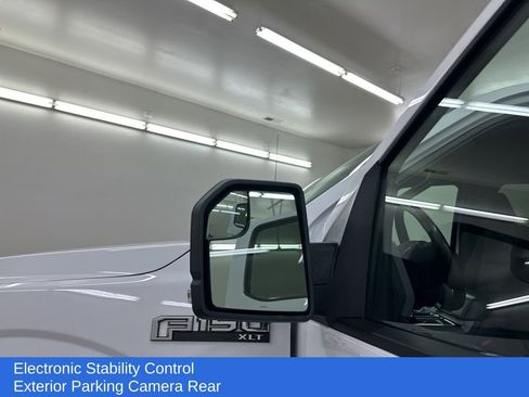 Used 2018 Ford F150 XLT w/ Equipment Group 302A Luxury image 17