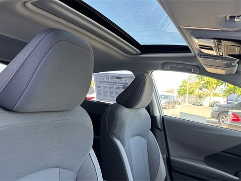 Used 2025 Subaru Crosstrek 2.0i Premium image 14