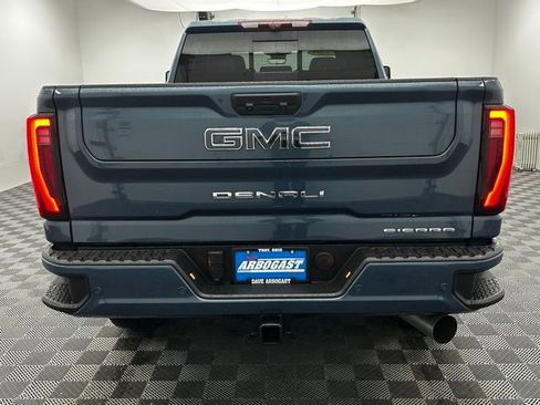 Used 2025 GMC Sierra 2500 Denali Ultimate image 18