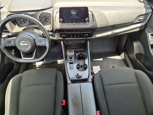 Used 2024 Nissan Rogue S AWD/4WD image 16