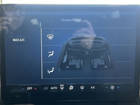 Used 2023 Ford Transit 350 XLT image 19