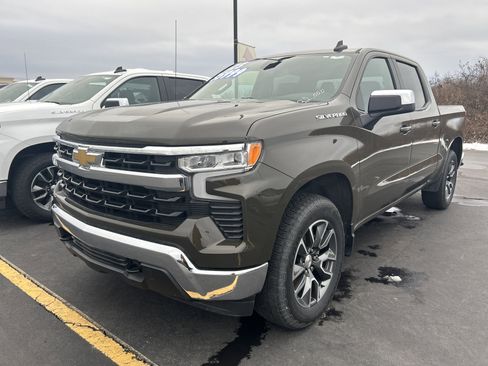 Used 2023 Chevrolet Silverado 1500 Custom w/ LPO, Dark Essentials Package image 4