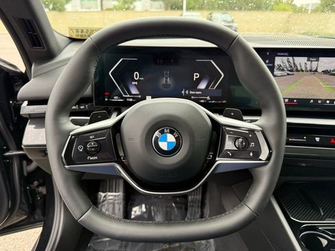 Used 2025 BMW 530i xDrive image 23