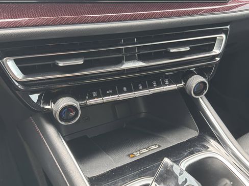 Used 2024 Chevrolet Traverse Z71 w/ LPO, Floor Liner Package AWD/4WD image 35