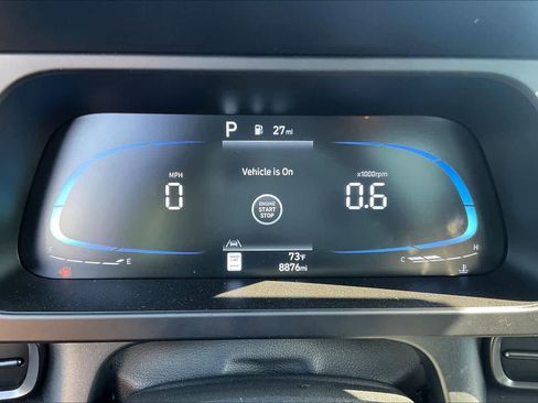 Used 2025 Hyundai Elantra Sport image 17