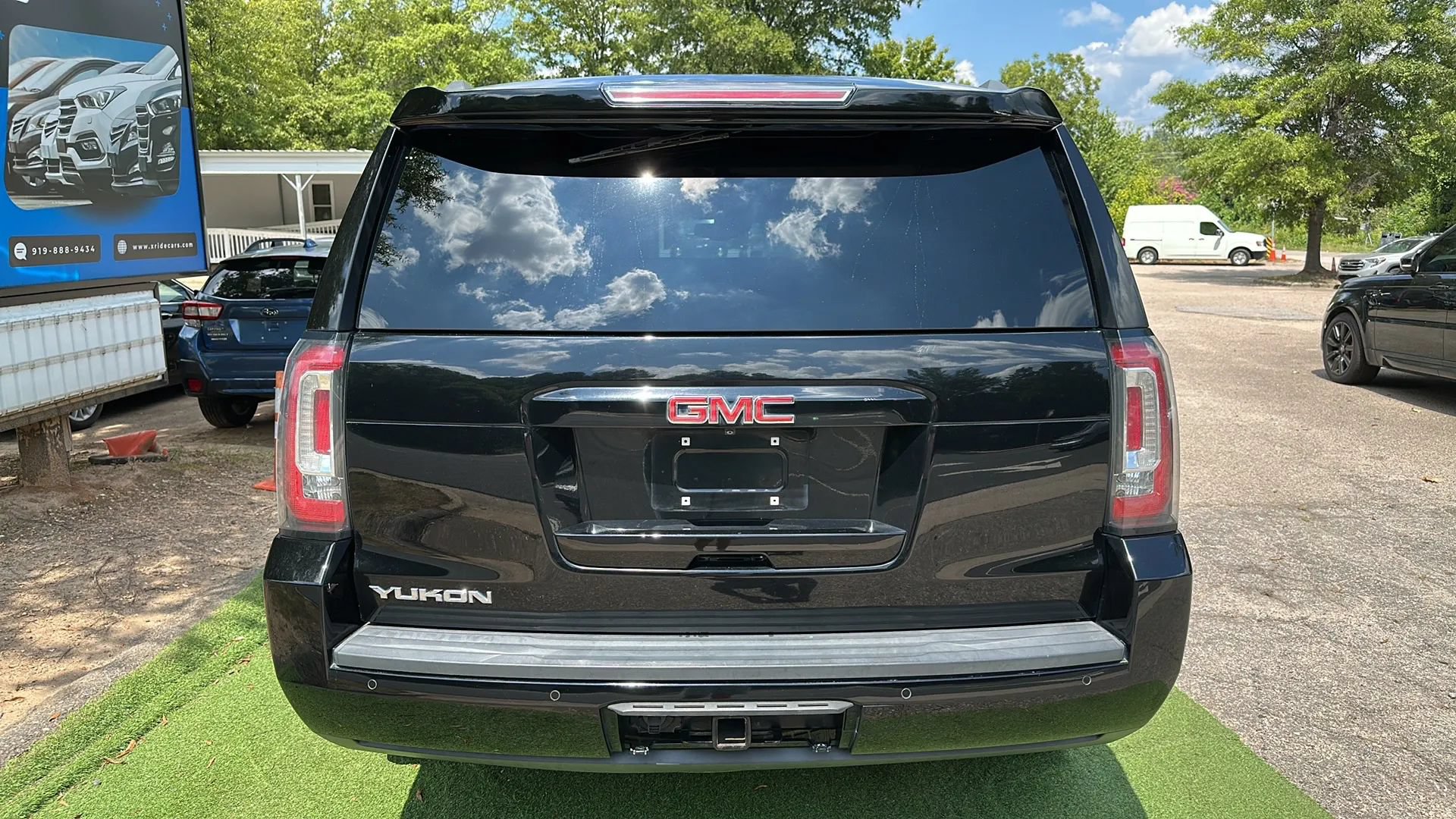 Used 2018 GMC Yukon SLT w/ Open Road Package AWD/4WD image 5