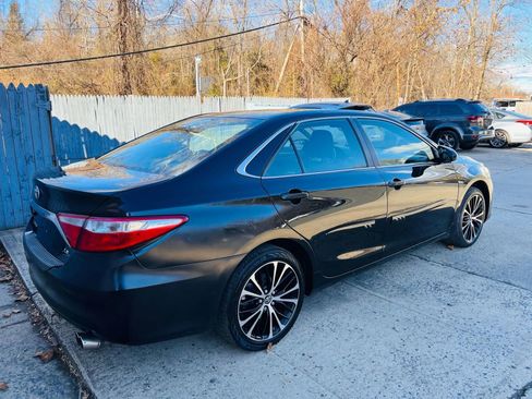 Used 2016 Toyota Camry LE image 6