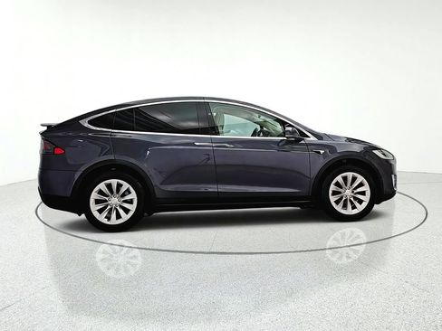Used 2018 Tesla Model X 75D AWD/4WD image 7