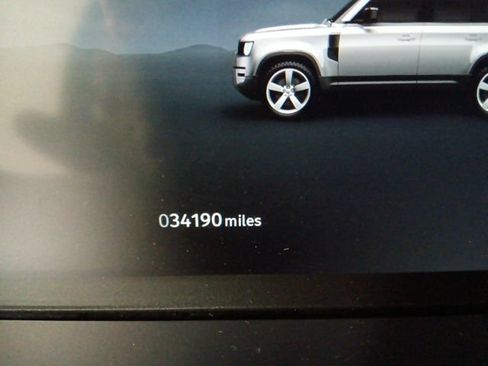 Used 2024 Land Rover Defender 110 S AWD/4WD image 16