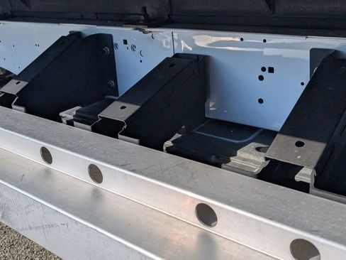 Used 2023 Ford E-Transit image 32