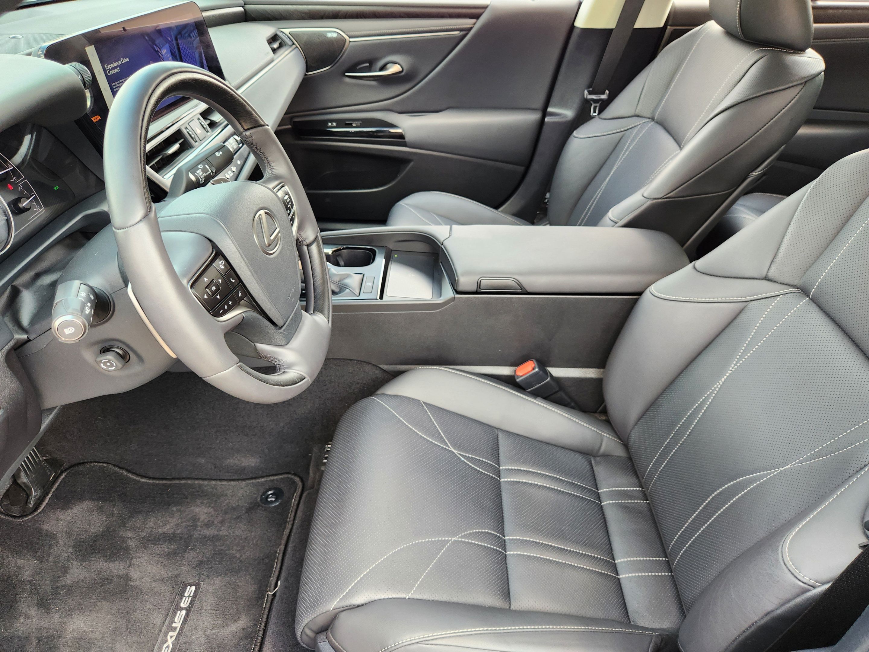 Used 2024 Lexus ES 350 Ultra Luxury w/ Accessory Package (Z2) FWD image 8