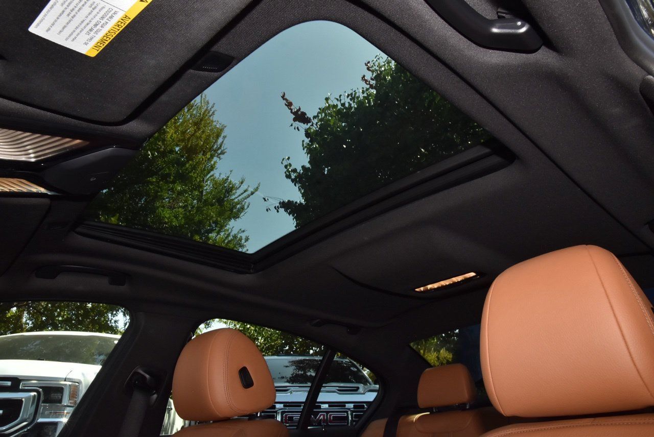 Used 2021 BMW 540i w/ Convenience Package RWD image 31