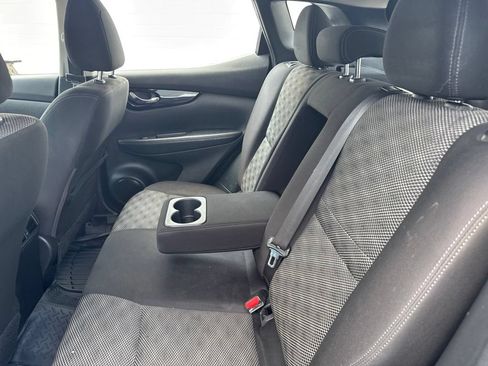 Used 2017 Nissan Rogue Sport SV FWD image 13