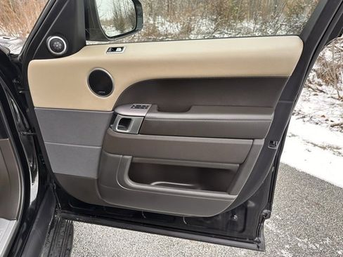 Used 2019 Land Rover Range Rover Sport HSE image 17