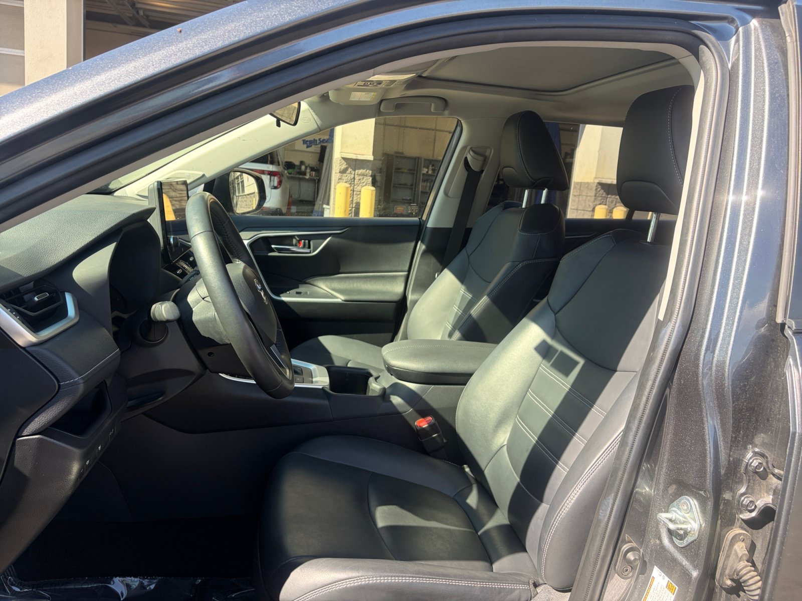 Used 2023 Toyota RAV4 XLE Premium AWD/4WD image 22