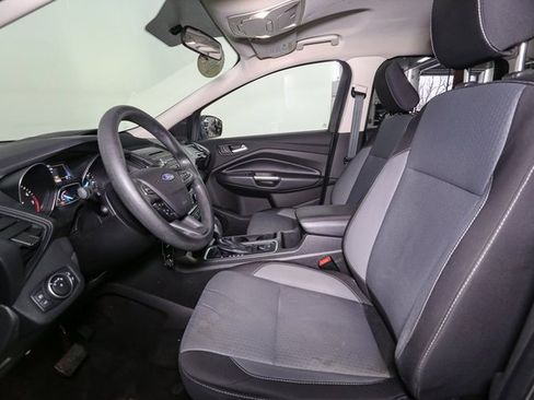 Used 2018 Ford Escape SE image 34