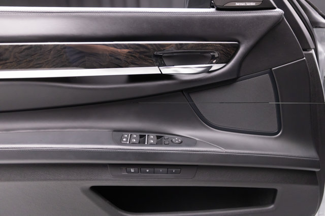 Used 2014 BMW 750i RWD image 46