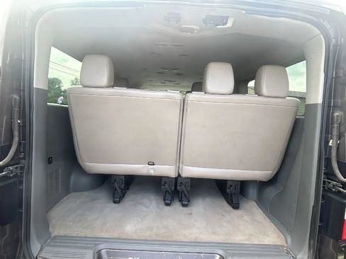 Used 2018 Nissan NV 3500 SL RWD image 21