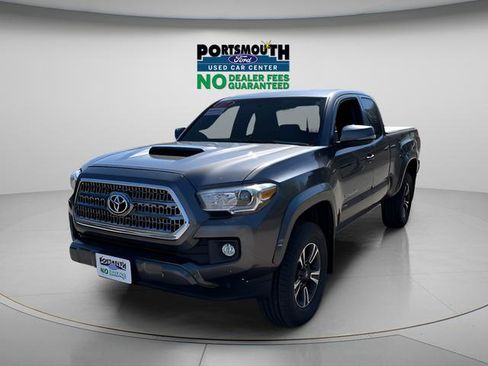 Used 2017 Toyota Tacoma TRD Sport w/ Tow Package (A/T) AWD/4WD image 14
