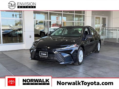 New 2026 Toyota Camry LE FWD image 1