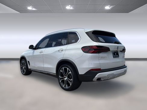 Used 2025 BMW X5 sDrive40i w/ Parking Assistance Package RWD image 3