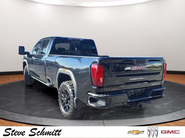 Used 2022 GMC Sierra 3500 Denali w/ Denali Black Diamond Edition AWD/4WD image 3