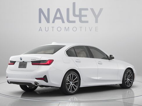 Used 2020 BMW 330i Sedan w/ Convenience Package RWD image 3