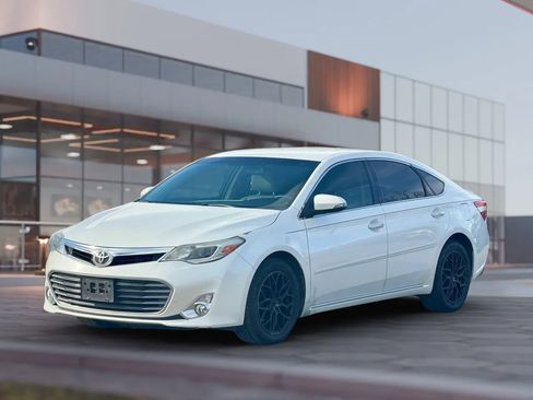 Used 2015 Toyota Avalon XLE FWD image 6