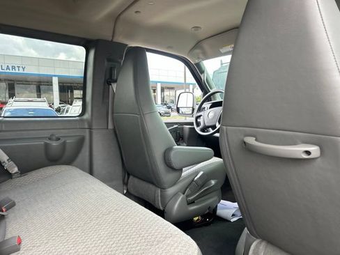 New 2026 Chevrolet Express 3500 LT w/ LT Preferred Equipment Group RWD image 27