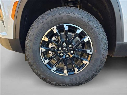 New 2026 Chevrolet Traverse Z71 w/ Driver Confidence Package image 11