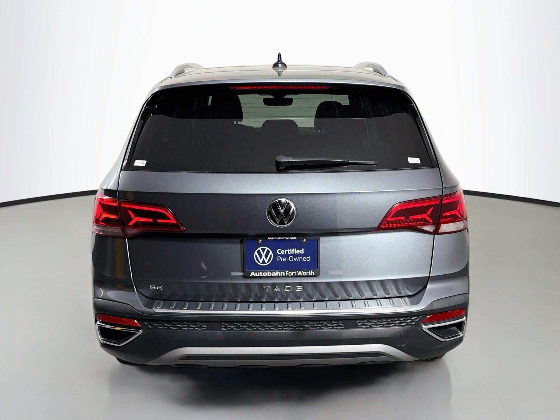 Certified 2023 Volkswagen Taos SE w/ Panoramic Sunroof Package FWD image 6
