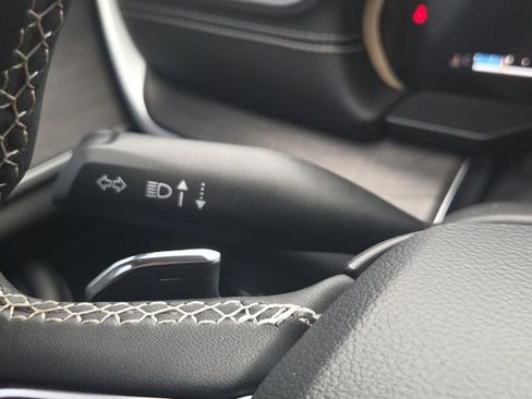 Used 2023 Jeep Grand Cherokee L Limited w/ Luxury Tech Group II image 44