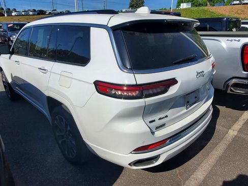 Used 2021 Jeep Grand Cherokee L Overland w/ Advanced Protech Group III image 9