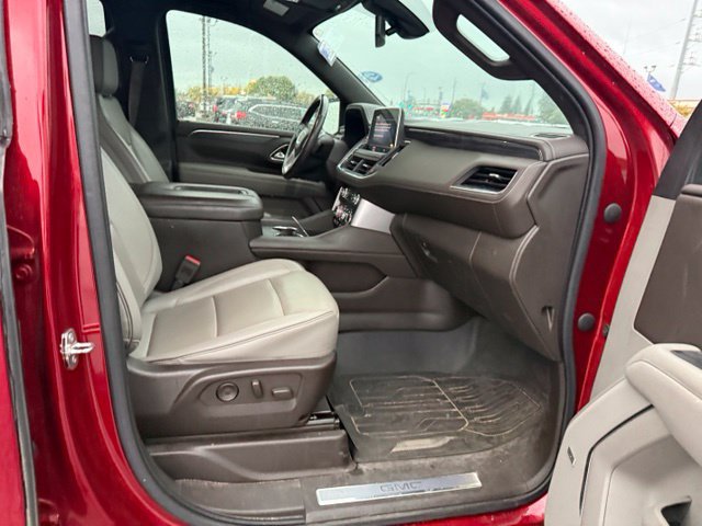 Used 2021 GMC Yukon SLT w/ SLT Luxury Package AWD/4WD image 12