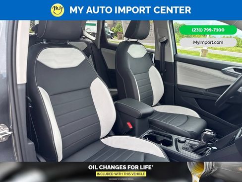Used 2025 Volkswagen Taos SEL w/ Black Wheel Plus Package AWD/4WD image 28