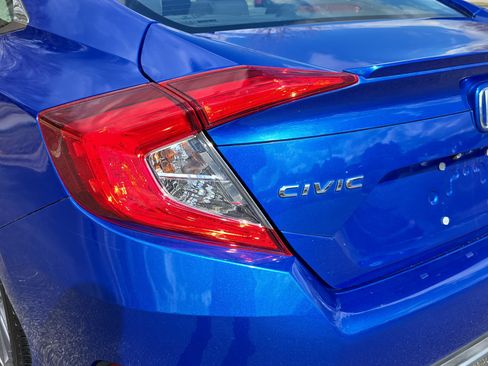 Used 2019 Honda Civic EX image 36